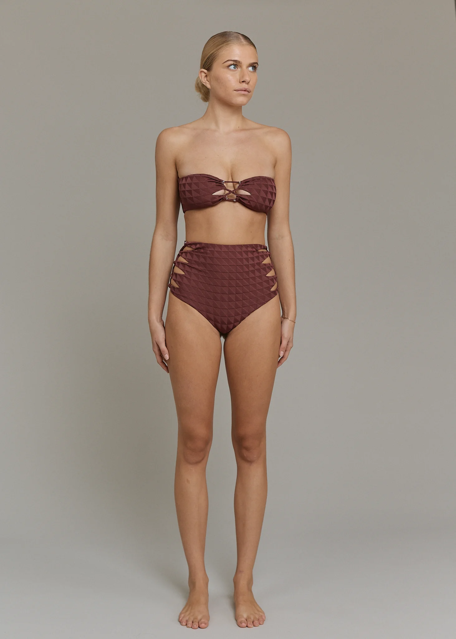 QUEENS BOTTOM - PRE-FALL 2025
